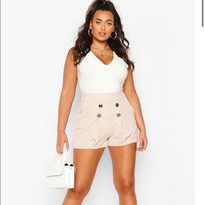 Fashion tailored shorts